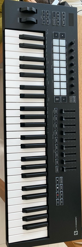 NOVATION LAUNCHKEY 49 MKIIIの画像